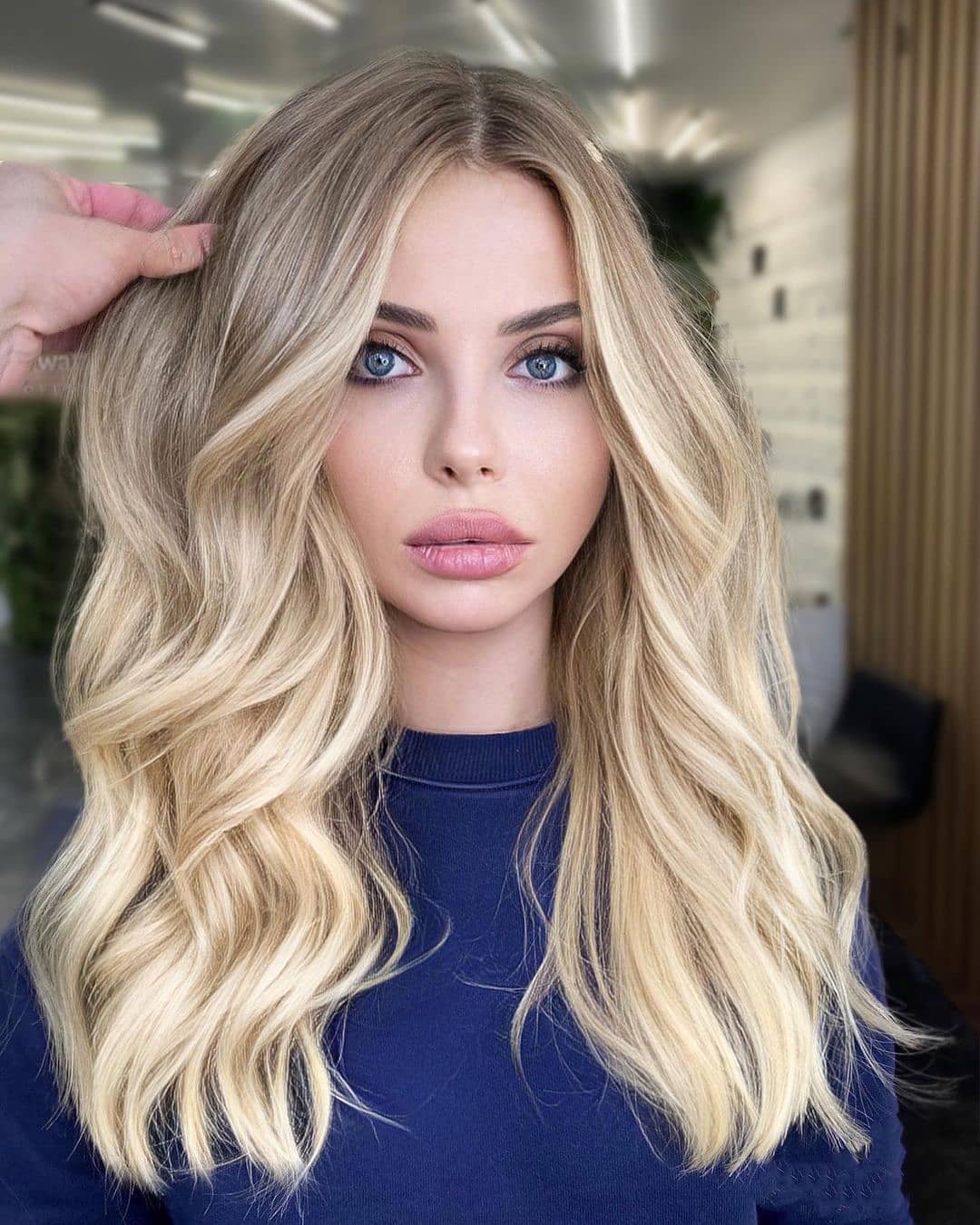 Creamy Blonde Hair with Beige Roots