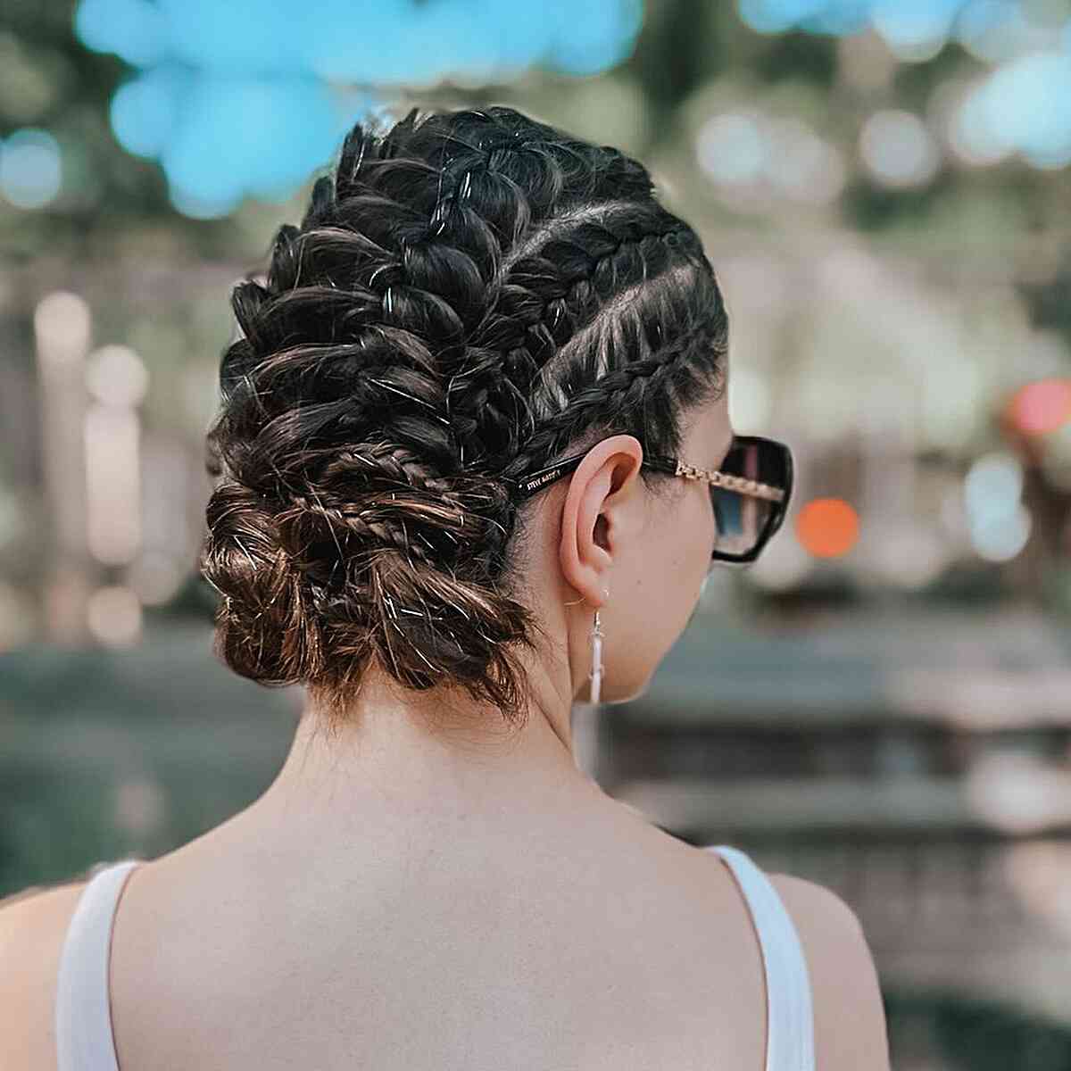 Chignon tressé tire-bouchon pour les athlètes de volley