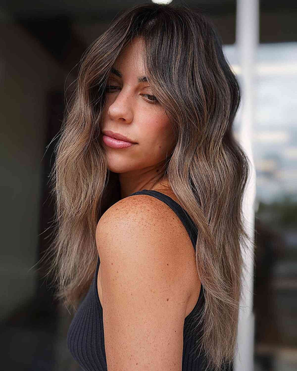 Cheveux Marron Nounours avec Balayage Marron Cendré