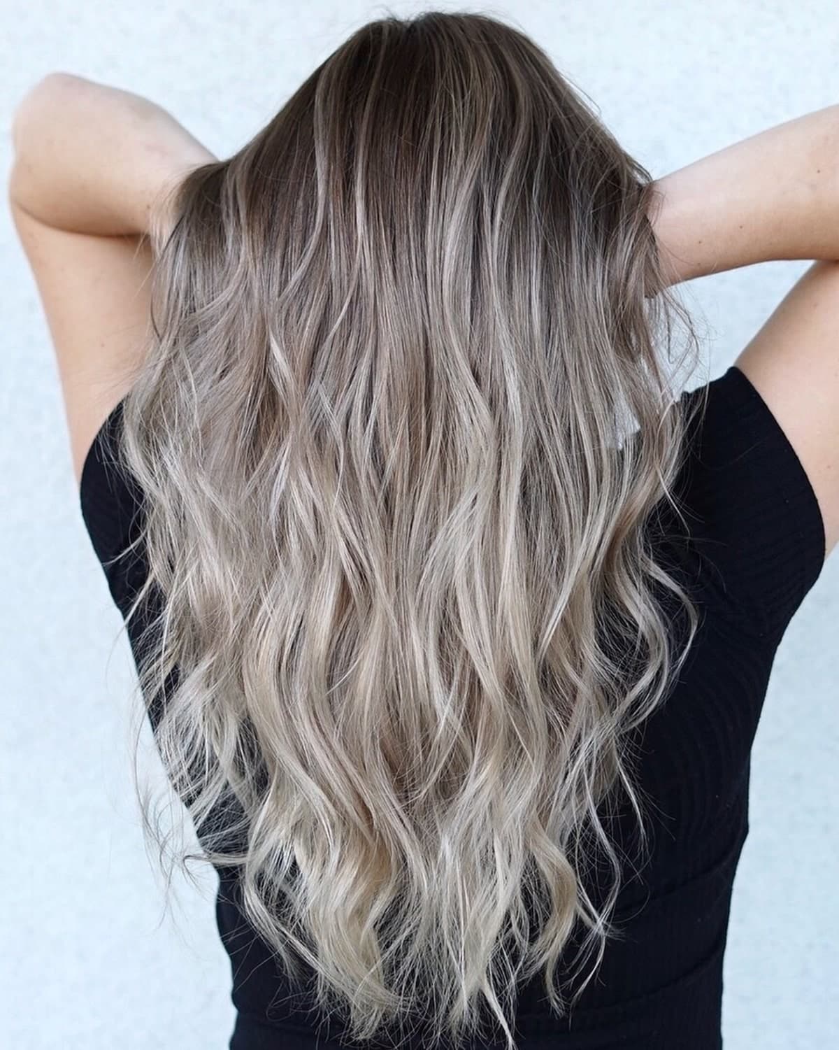 Balayage blond sable sur cheveux foncés