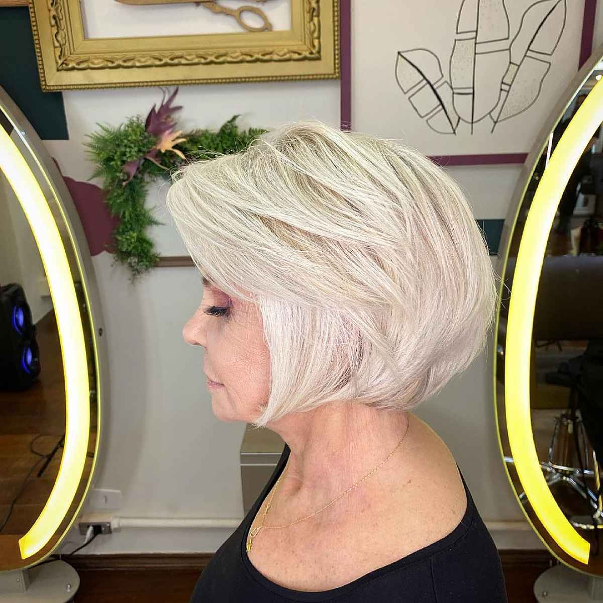 Coupe de cheveux ronde inspirée de celle de grand-mère